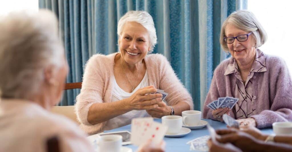 Smart Decisions: What To Bring To Your Senior Assisted Living 2 Assisted Living